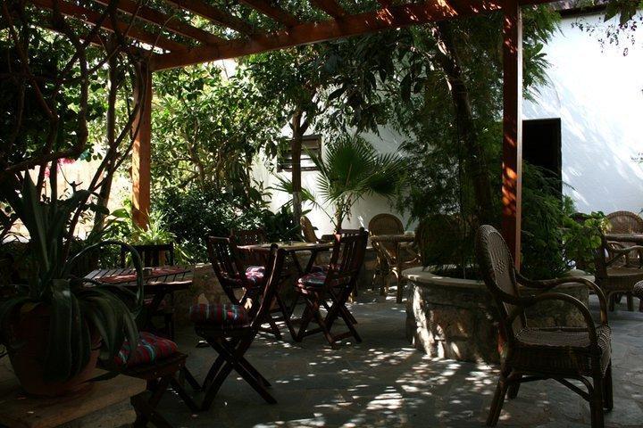 The Bunch Of Grapes Inn Pissouri Exterior photo