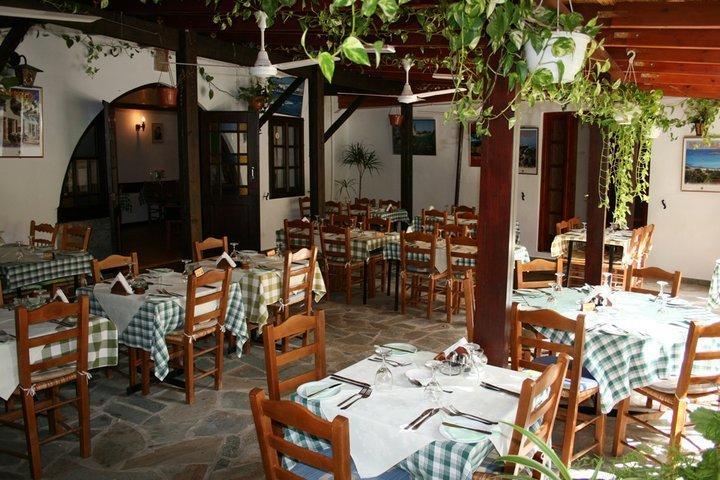 The Bunch Of Grapes Inn Pissouri Exterior photo